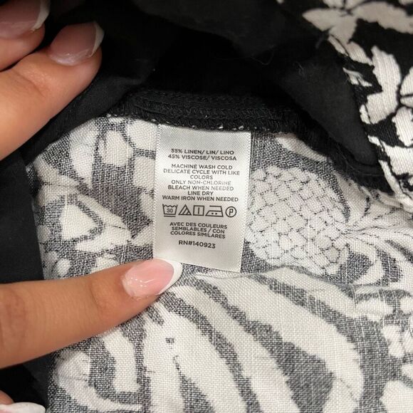 Loft Pineapple Shorts Women's Medium White Black Hawaiian Sunsets Escape Bottom - Picture 5 of 6